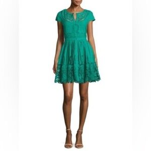 Alice + Olivia Kaley Embroidered Button-front Dress, size XS